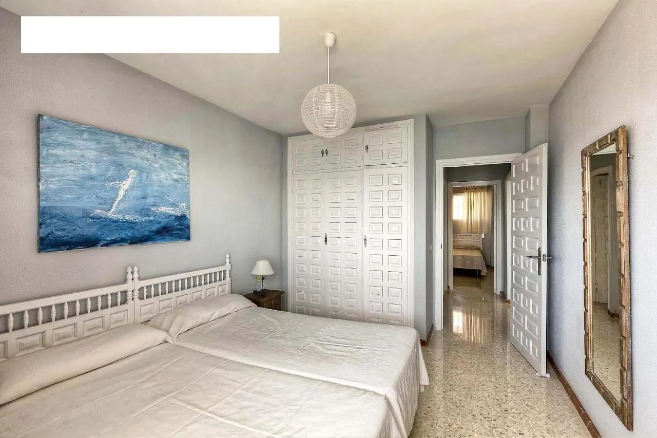 Precioso Apartamento Frontal Al Mar ネルハ アパート